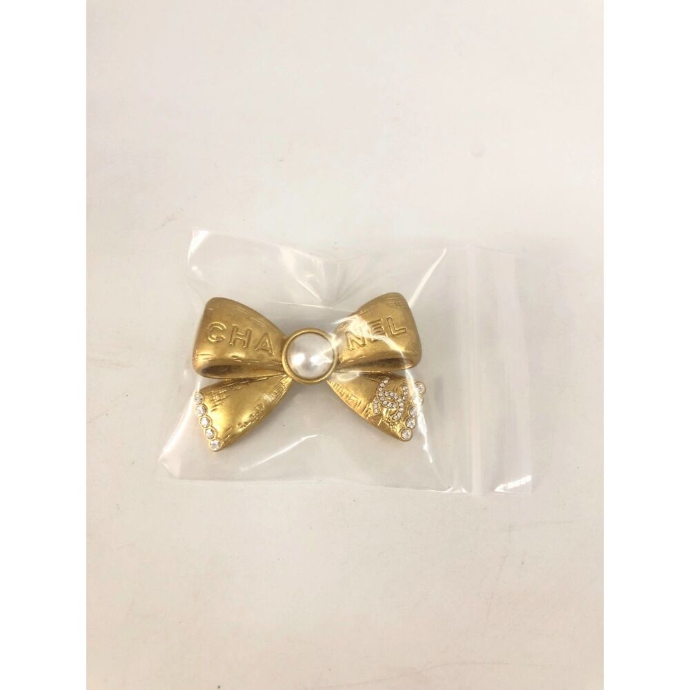 Pre-owned Chanel Brooch Elegant Jewelry - Picture 2 of 6